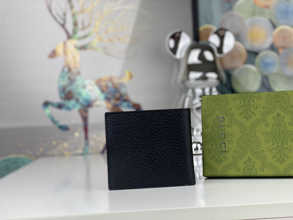 グッチ財布コピー背面デザイン